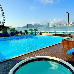 Roda Gigante, Garagem E Piscina Balneário Camboriú